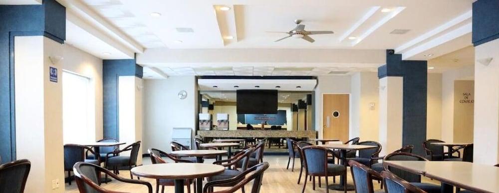 Rio Vista Inn Business High Class Tampico Buitenkant foto