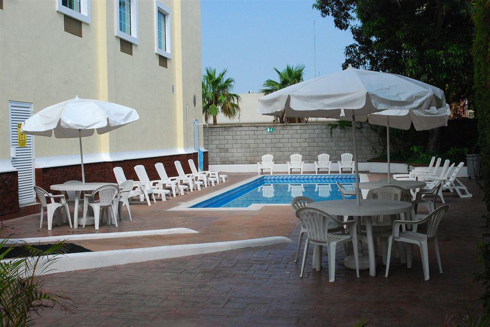Rio Vista Inn Business High Class Tampico Buitenkant foto